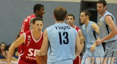 סקוורר מול להט (משה חרמון)