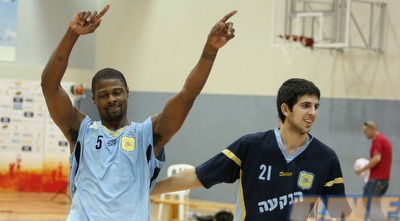 דילייני חוגג (משה חרמון) דילייני חוגג (משה חרמון)