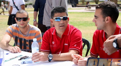 אורח במשחקי אס&qout;א - מאיר לוי (יניב גונן)