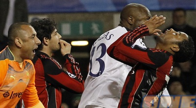 רוביניו ופאטו לא מאמינים. אלגרי דווקא היה מרוצה (רויטרס)