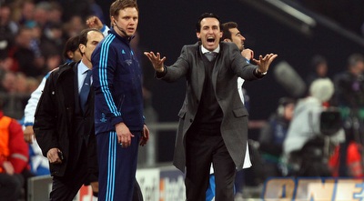 אונאי אמרי במהלך המשחק בגלזנקירשן. המאמן הטורקי זועם (GettyImages)