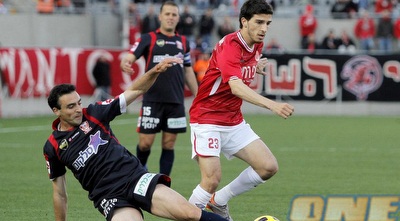 עמרי קנדה. עדיף על פני דני בונדר  (יוסי ציפקיס)