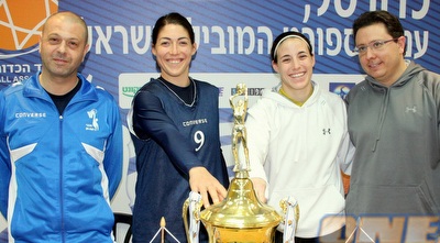 פלח, ענבר, אפשטיין ושי דורון (משה חרמון)