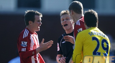 שחקני סטוק מתווכחים (GettyImages)