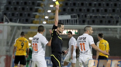 כרטיס צהוב לבלילי (יוסי ציפקיס)