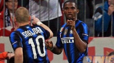 סמואל אטו ו-ווסלי סניידר. האחד בדרך לרוסיה, השני לאנגליה? (GettyImages)