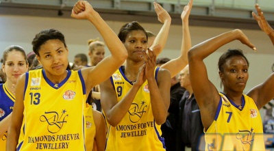 אשדוד חוגגת (משה חרמון)