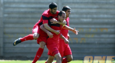 אור הרשקוביץ חוגג עם החברים (יניב גונן) אור הרשקוביץ חוגג עם החברים (יניב גונן)