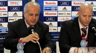 אבי לוזון ואורי שילה במסיבת העיתונאים (יוסי ציפקיס)