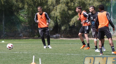 עמית בן שושן, שי חדד וקובי מויאל באימון בית&qout;ר (גיא בן זיו)