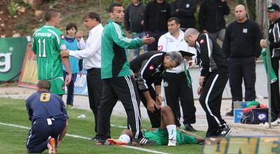 קולמה מקבל טיפול (עמית מצפה) קולמה מקבל טיפול (עמית מצפה)