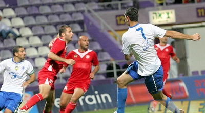 מקרייב בועט מרחוק (ליאור טימור)