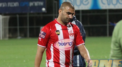 ערן לוי יורד מאוכזב. יעשה את הדרך לבני יהודה כחלק מהעסקה? (יניב גונן) ערן לוי יורד מאוכזב. יעשה את הדרך לבני יהודה כחלק מהעסקה? (יניב גונן)