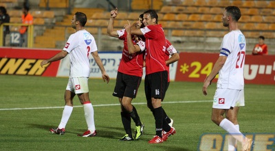 בלדוט חוגג עם בן בסט (עמית מצפה)