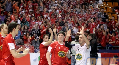 שחקני מטה אשר וברקע הקהל. ליוו את הקבוצה כל העונה (מור שאולי) שחקני מטה אשר וברקע הקהל. ליוו את הקבוצה כל העונה (מור שאולי)