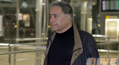 שמעון מזרחי לפני ההמראה (יוסי ציפקיס)