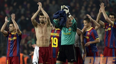 פיקה חוגג עם החברים. מחכה למפגש עם ריאל מדריד (רויטרס)