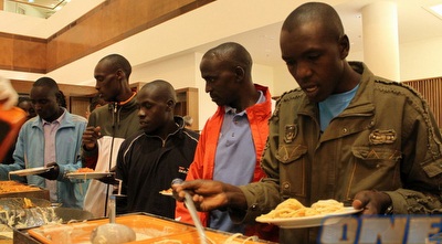 הרצים לוקחים פסטה. קצת אנרגיה לפני הריצה (מור שאולי)