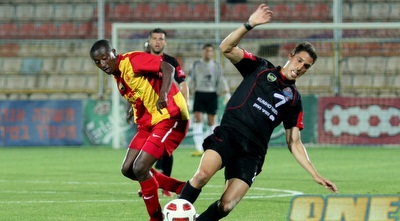 צ´קול רודף אחרי דורה (משה חרמון)