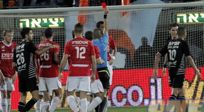 פרנסמן מורחק לאחר העבירה (יוסי ציפקיס) פרנסמן מורחק לאחר העבירה (יוסי ציפקיס)