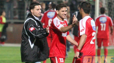 דורה ושחקני סכנין. &qout;יש לנו עוד דרך ארוכה&qout; (עמית מצפה)