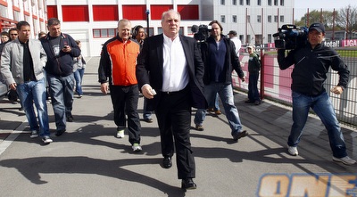 נשיא באיירן, אולי הנס: &qout;ירח הדבש של השחקנים הסתיים&qout; (רויטרס)