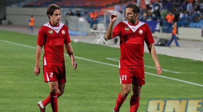 טל חן ועודד אלקיים. האחד מוצהב, השני יפתח (שי לוי) טל חן ועודד אלקיים. האחד מוצהב, השני יפתח (שי לוי)