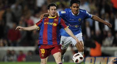 מסי מול אלמריה בשבת. באותו הזמן נורו יריות על ביתו (רויטרס)