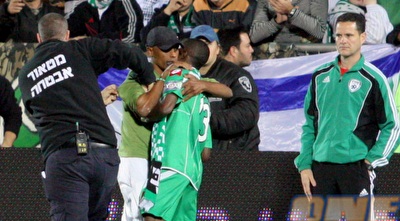 האוהד שפרץ למגרש (יניב גונן)