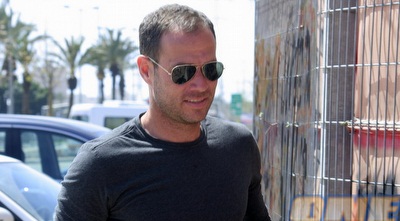 אסי דומב (דרור רוזנפלד) אסי דומב (דרור רוזנפלד)