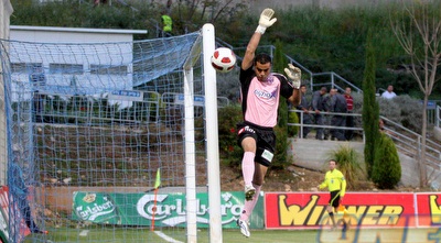 מוחמד קנדיל הודף, פתח טוב בין הקורות (יניב גונן) מוחמד קנדיל הודף, פתח טוב בין הקורות (יניב גונן)