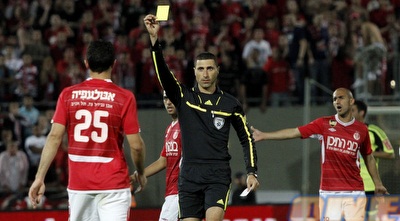 חכמון שולף צהוב. בא לגנוב את ההצגה והצליח (יוסי ציפקיס)