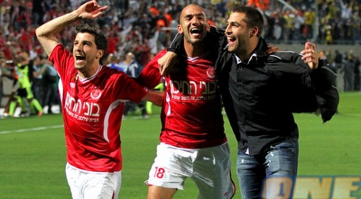 קנדה חוגג עם אבוטבול ושכטר בסיום (שי לוי) קנדה חוגג עם אבוטבול ושכטר בסיום (שי לוי)