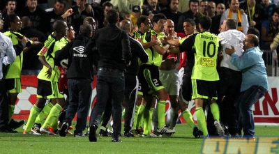 שחקני בית&qout;ר זועמים (שי לוי)