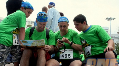 מירוץ אקשן סיטי ת&qout;א. מנסים לפענח את כתב החידה (משה חרמון)