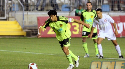 עידן טל בועט (יניב גונן)