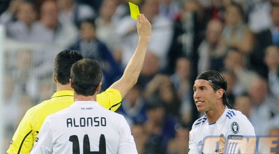 ראמוס רואה צהוב ויחמיץ את הגומלין (רויטרס)