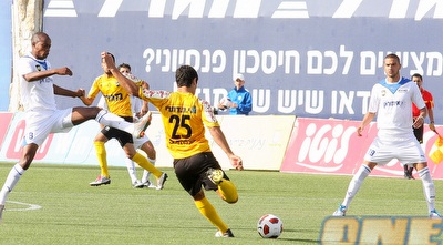 עדי נמני מול וויליאם נג´ובו (משה חרמון)