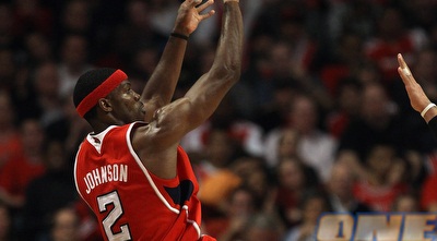 ג´ו ג´ונסון עולה לעוד שלשה. 34 נקודות בערב ענק (GettyImages)