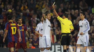 קראבליו רואה את הכרטיס הצהוב (GettyImages)