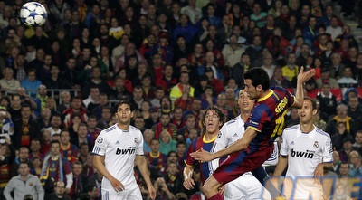 בוסקטס נוגח. מצב מצוין לקשר (רויטרס)