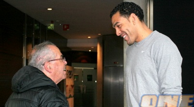 דייויד בלו במלון שבו שוכנת מכבי ת&qout;א (יעל מרגלית)