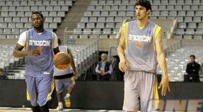 ג´רמי פארגו וליאור אליהו בהכנות האחרונות לגמר (יוסי ציפקיס)