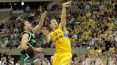 אידסון עולה לשתי נקודות (יוסי ציפקיס)