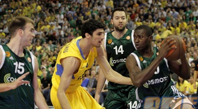 ליאור אליהו מול רומיין סאטו (יוסי ציפקיס)