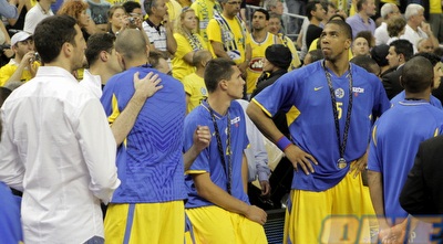 שחקני מכבי בסיום (יוסי ציפקיס)