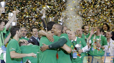 פנאתינאיקוס חוגגת זכיה ביורוליג (יוסי ציפקיס)