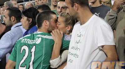 חמד ושונית ברגע אינטימי (יוסי ציפקיס)