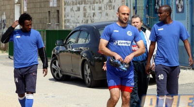 שי  בירוק, איליה יבוריאן, אמייה טגה (יניב גונן)