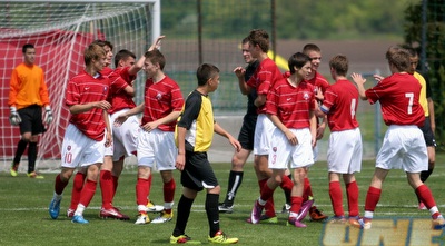 זגרב חוגגים את הראשון (בעז גורן) זגרב חוגגים את הראשון (בעז גורן)